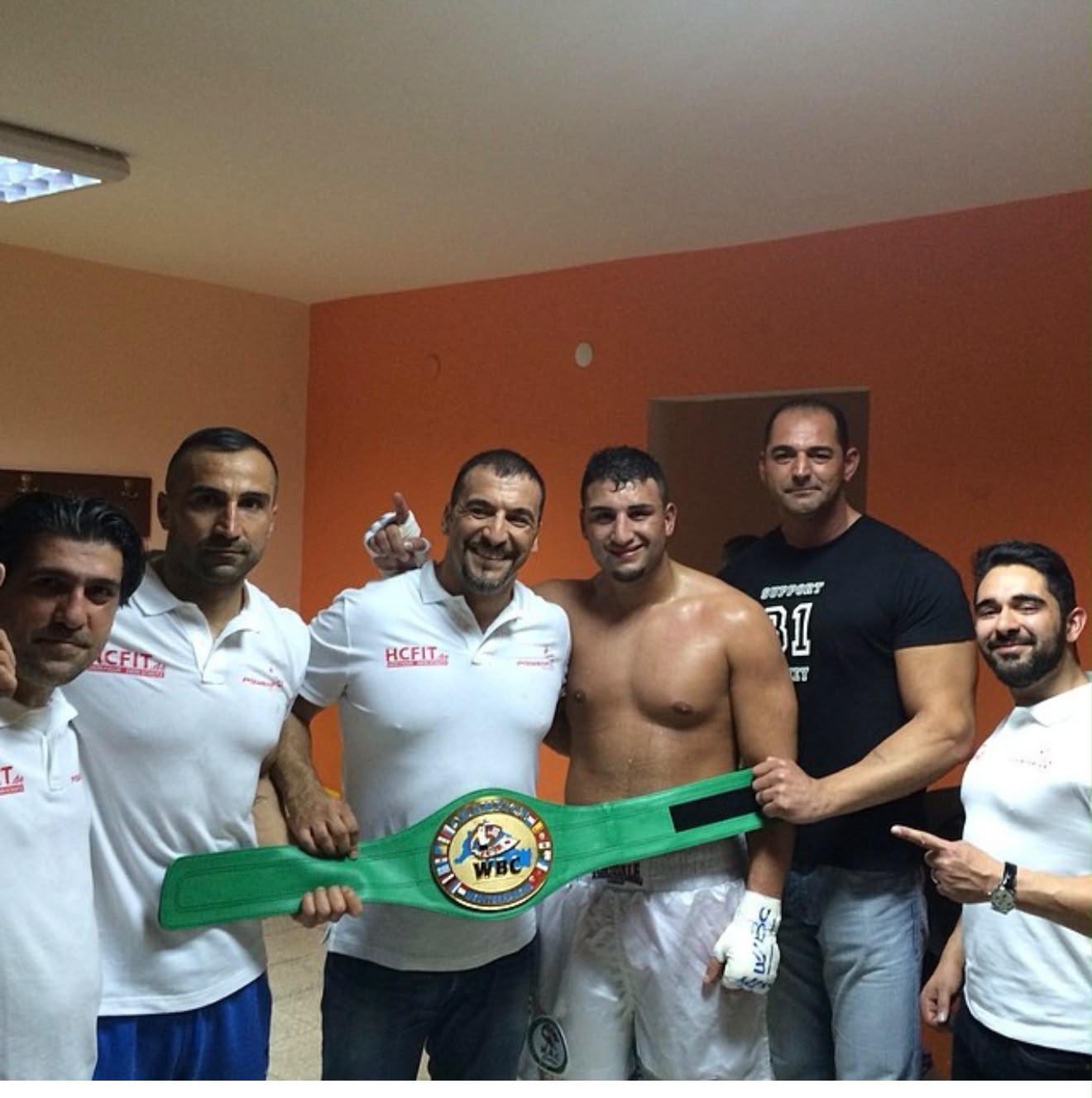 Boks ringinde dayanıklılık.